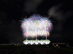 「天地人花火」の画像