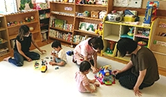「子育て支援センター」の画像