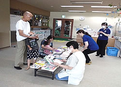 「出張図書館」の画像