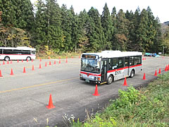 「広い敷地で安全に走行」の画像