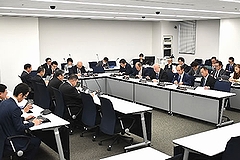 「第9回議会活性化特別委員会の様子」の画像