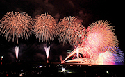 記事「夏の日本海を彩る！寺泊海上大花火」の画像