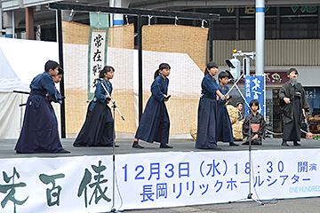 「阪之上小学校の６年生による米百俵英語劇」の画像