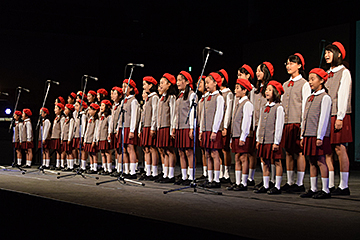 「長岡少年少女合唱団も澄んだ歌声を披露」の画像