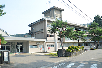 「栃尾地域の西谷小学校」の画像
