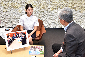 「高校生平和大使の佐藤倫花さん」の画像